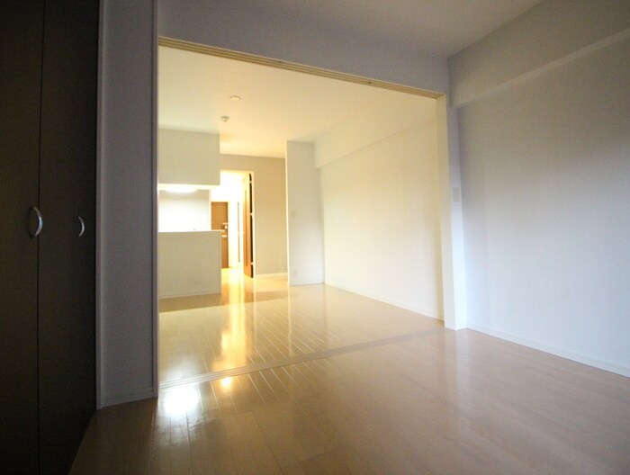 物件内観写真9　(居室)