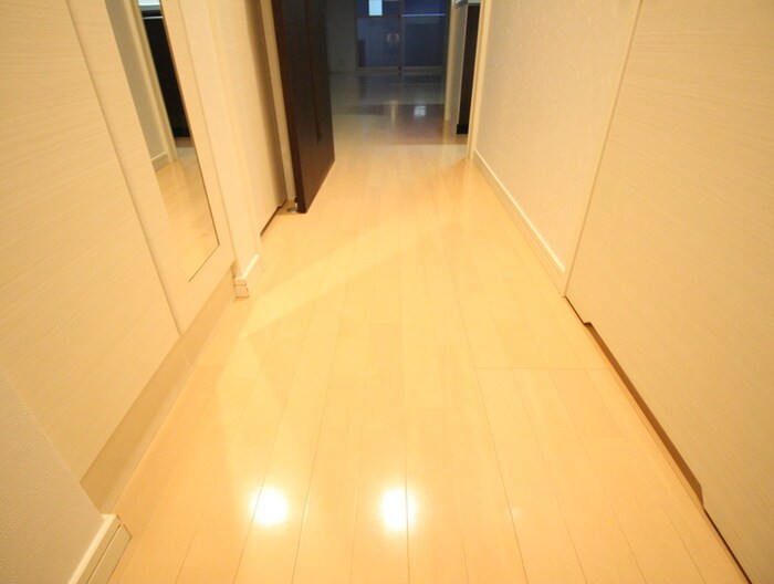 物件内観写真17　(廊下)