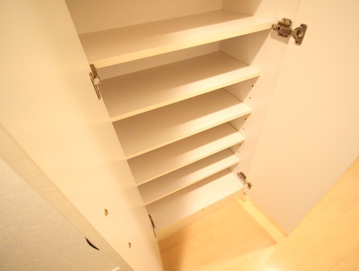 物件内観写真18　(靴箱)