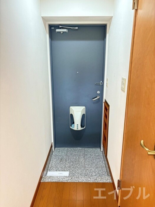 物件内観写真12　(玄関)