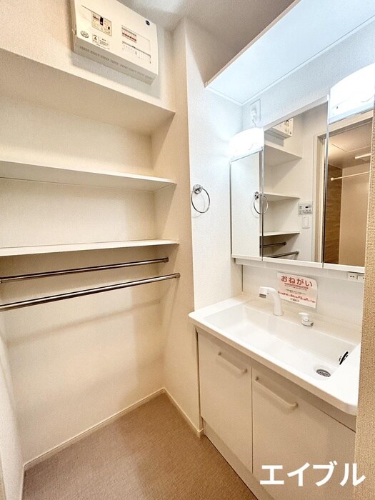 物件内観写真9　(洗面)