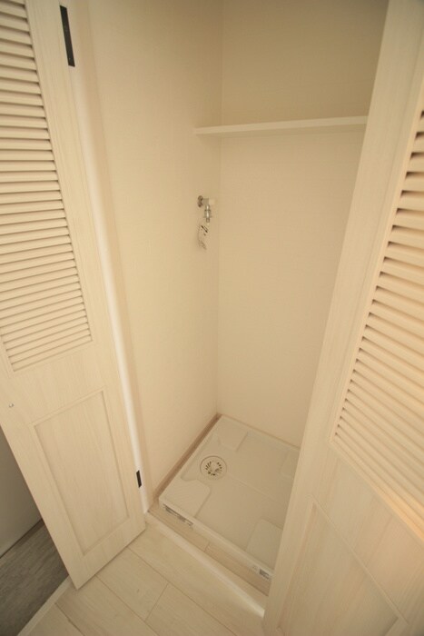 物件内観写真13　(洗濯機置場)