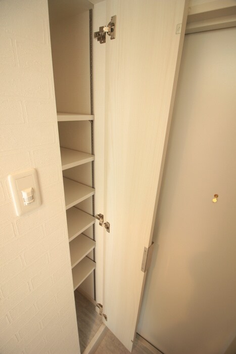 物件内観写真18　(靴箱)