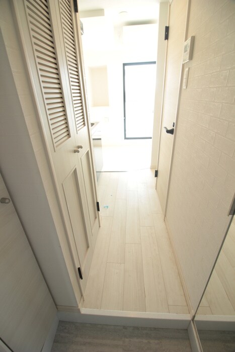 物件内観写真19　(廊下)