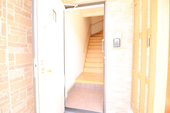 物件内観写真15　(玄関)