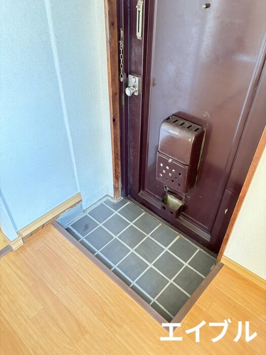 物件内観写真16　(玄関)