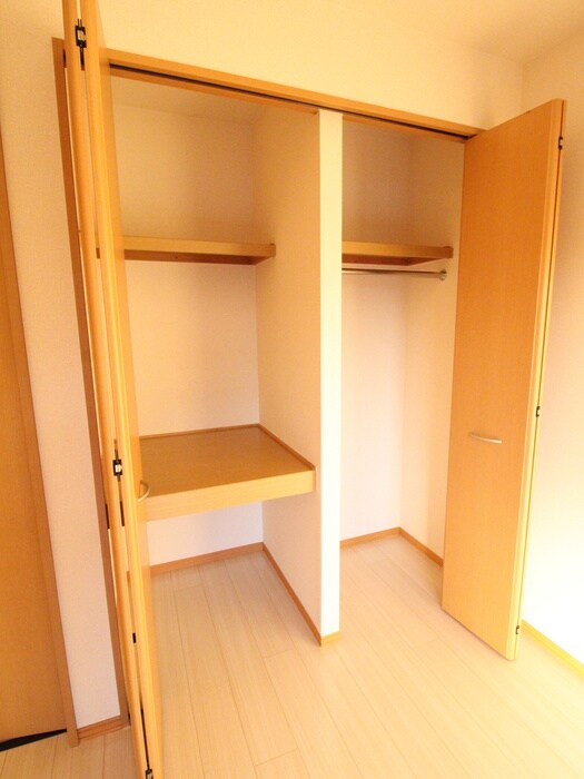 物件内観写真13　(収納)