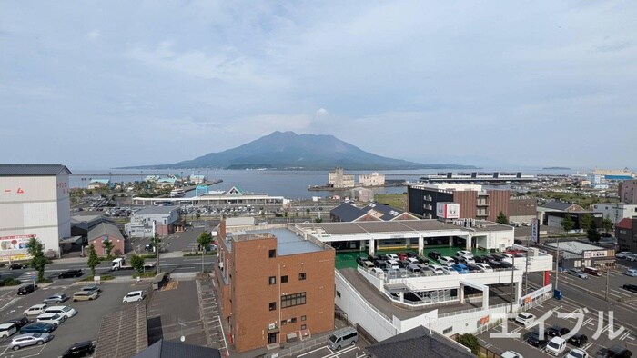 物件内観写真15　(室内からの展望)