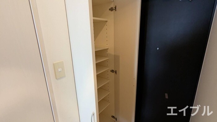 物件内観写真16　(靴箱)