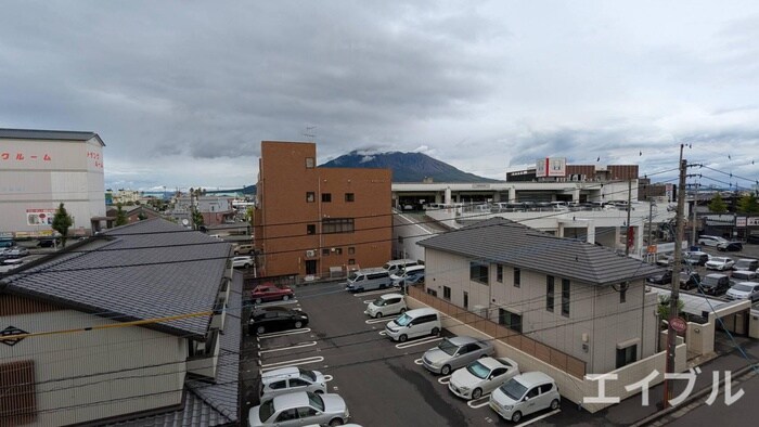 物件内観写真16　(室内からの展望)