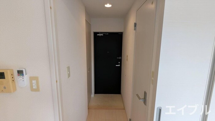 物件内観写真18　(廊下)