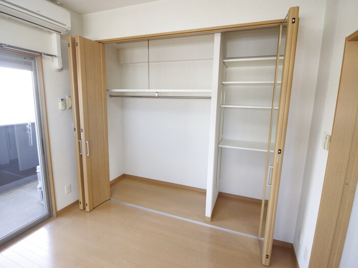 物件内観写真13　(収納)