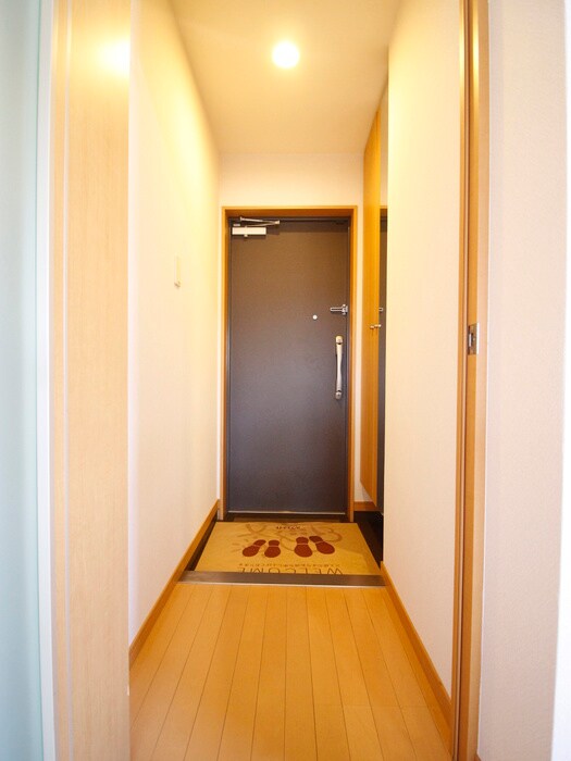 物件内観写真14　(玄関)