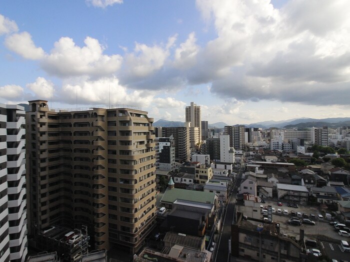 物件内観写真17　(室内からの展望)