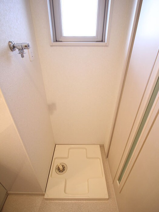 物件内観写真19　(洗濯機置場)