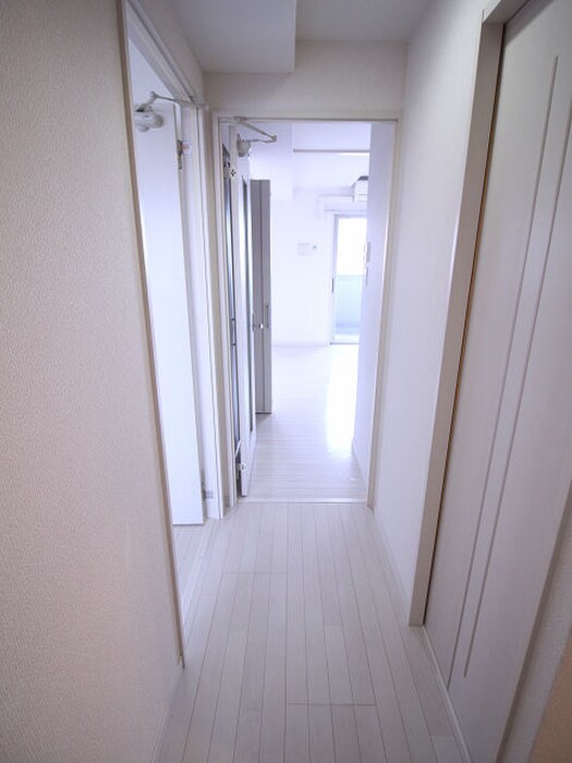 物件内観写真20　(廊下)
