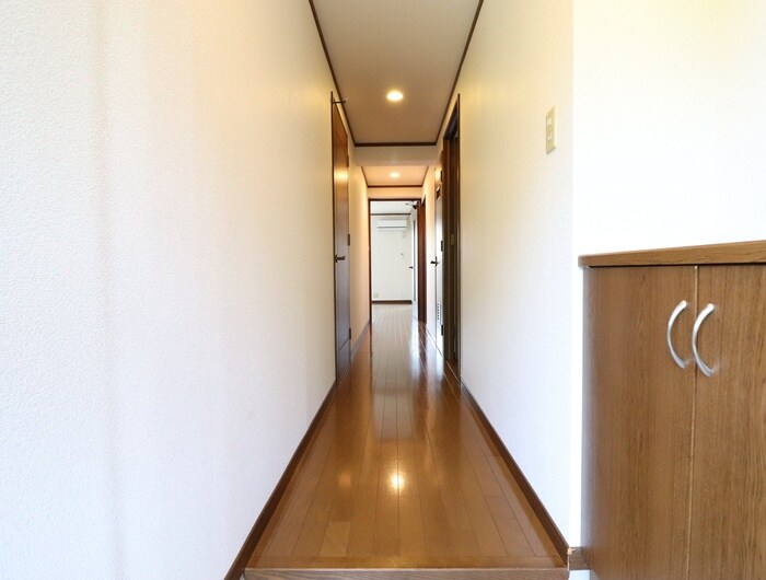 物件内観写真15　(廊下)