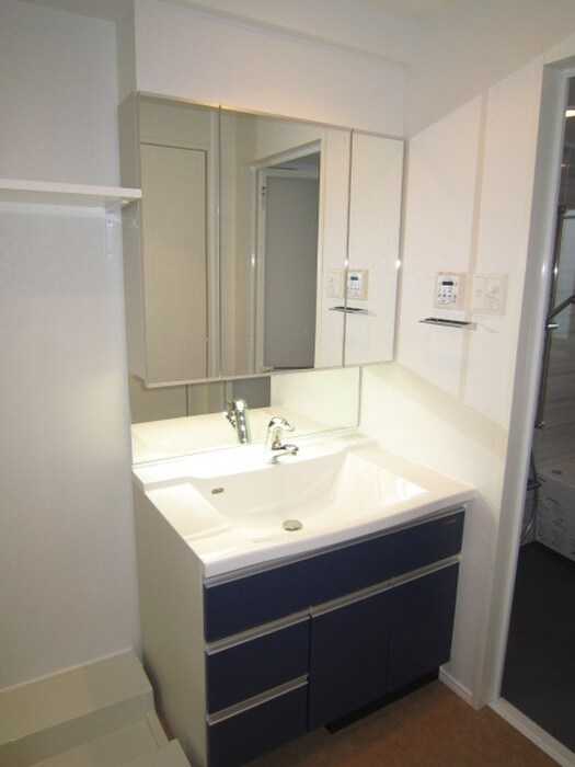 物件内観写真11　(洗面)