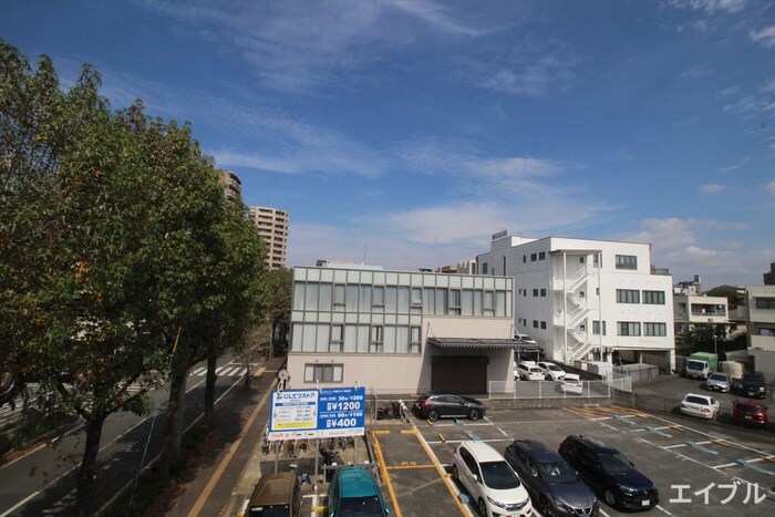 物件内観写真17　(室内からの展望)