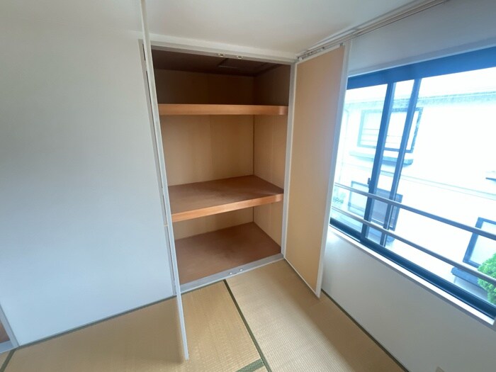 物件内観写真8　(居室)