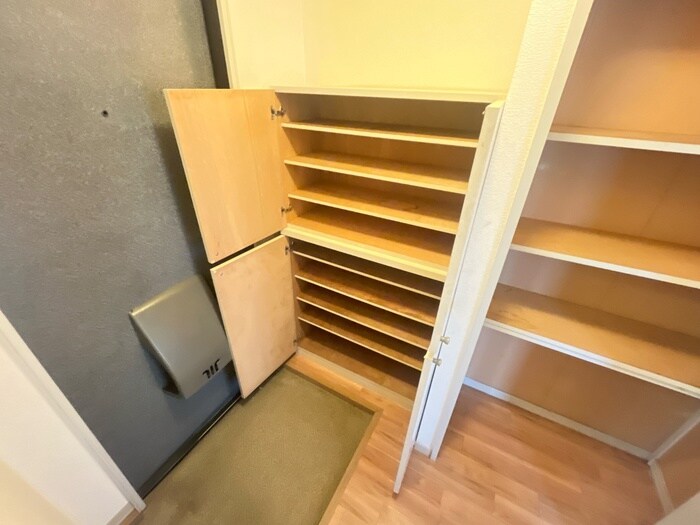 物件内観写真20　(靴箱)
