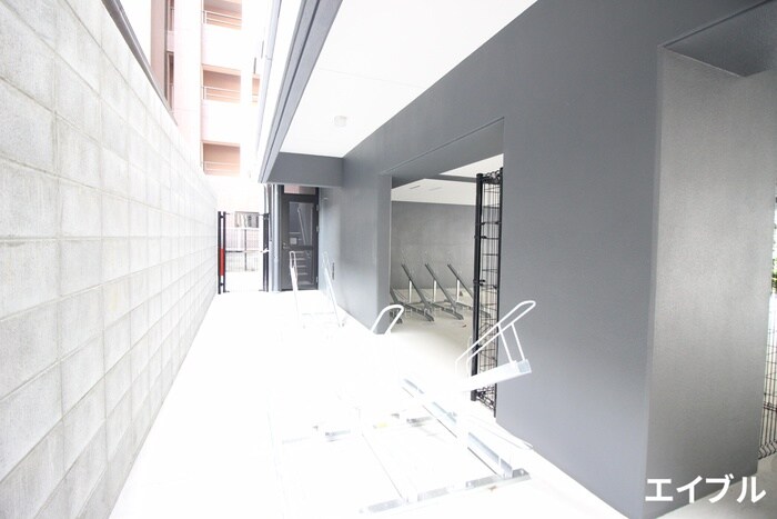 物件外観写真5　(駐輪場)