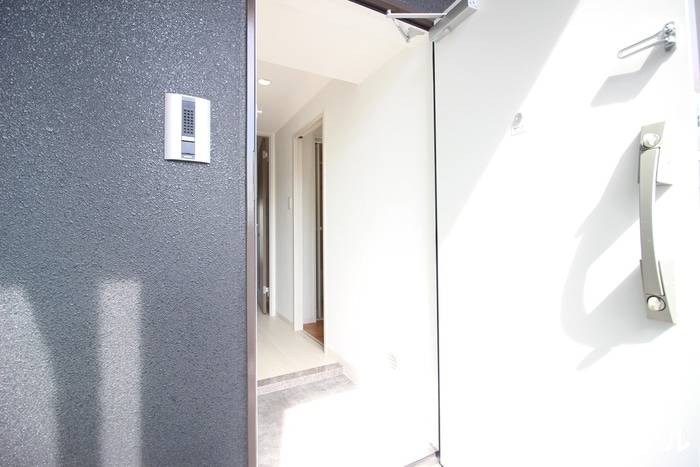 物件内観写真15　(玄関)