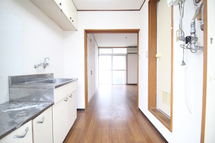 物件内観写真17　(廊下)