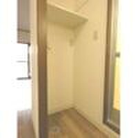 物件内観写真8　(洗濯機置場)