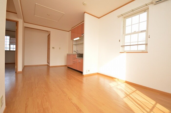 物件内観写真3　(居室)