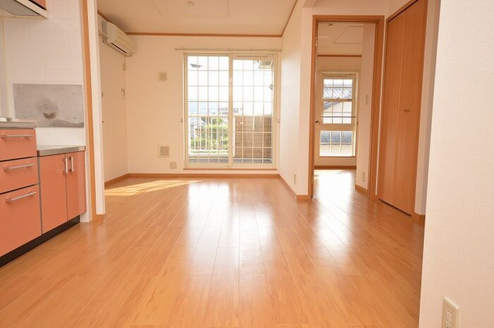 物件内観写真4　(居室)