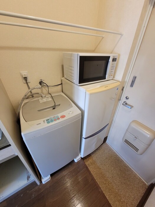 物件内観写真9　(洗濯機置場)