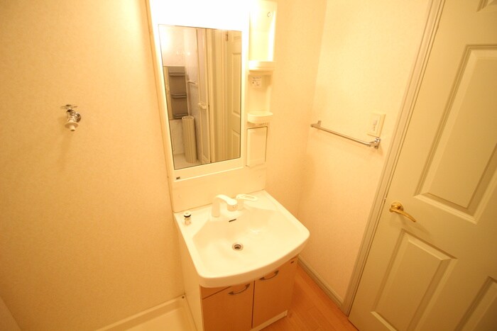 物件内観写真9　(洗面)