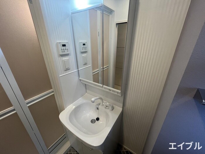 物件内観写真15　(洗面)