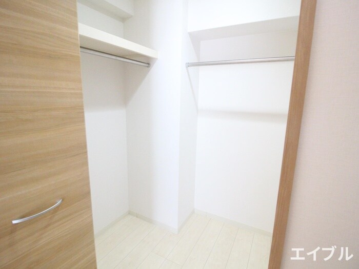 物件内観写真12　(収納)