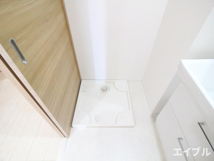 物件内観写真17　(洗濯機置場)