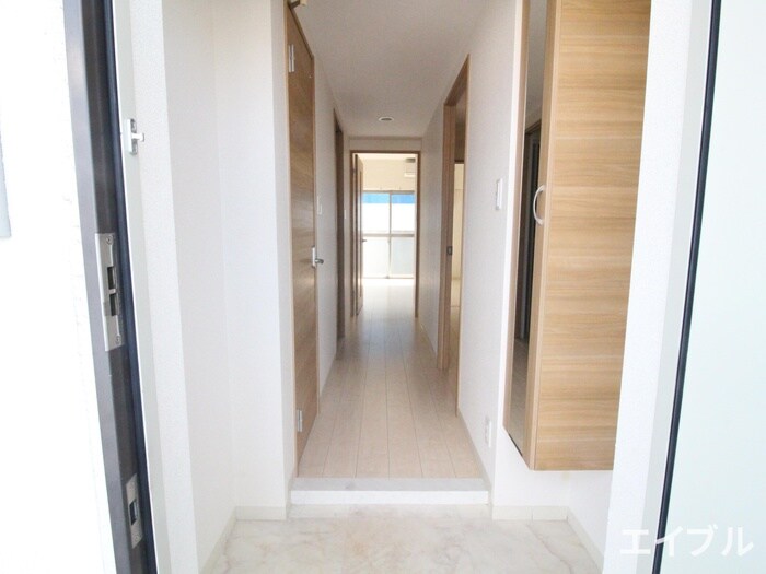 物件内観写真18　(廊下)