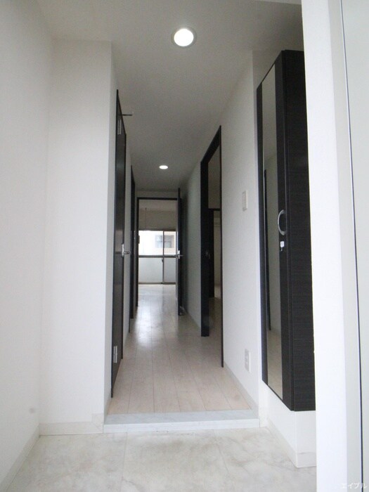 物件内観写真17　(玄関)