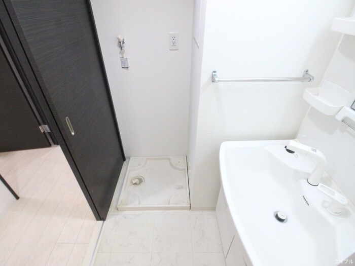 物件内観写真19　(洗濯機置場)