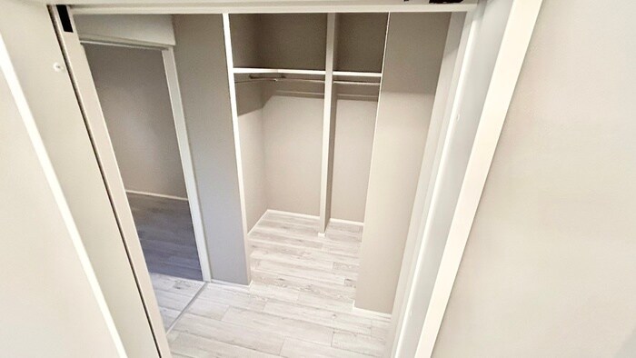 物件内観写真6　(収納)