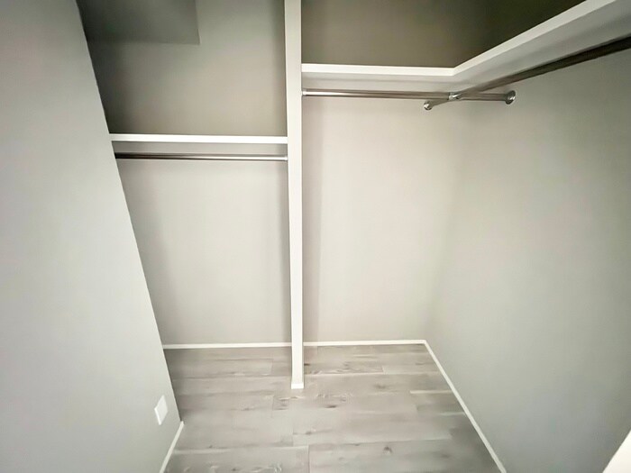 物件内観写真6　(収納)
