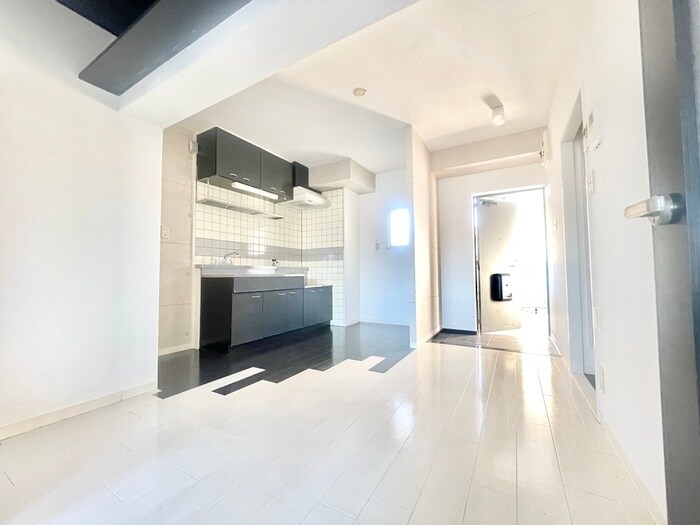 物件内観写真4　(居室)