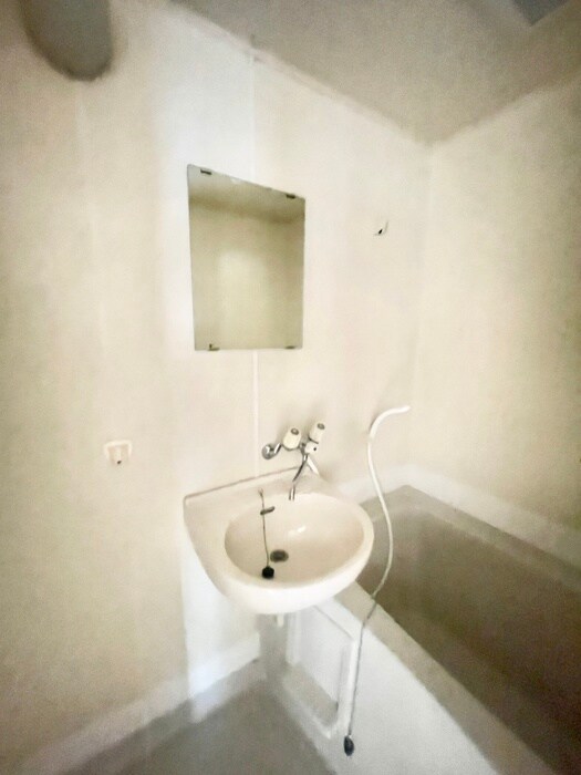 物件内観写真8　(洗面)