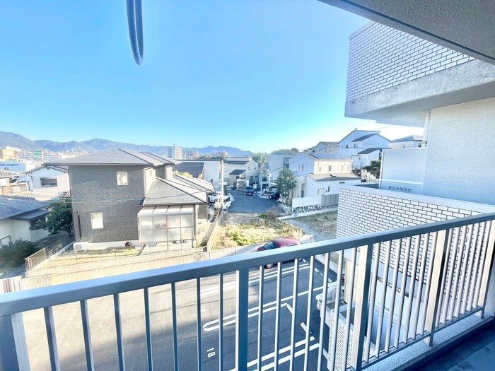 物件内観写真11　(室内からの展望)