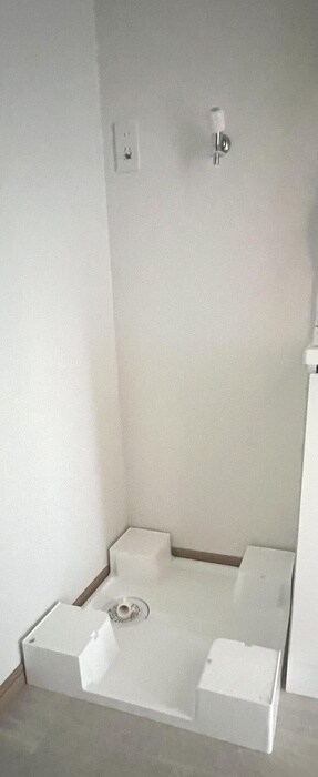 物件内観写真14　(洗濯機置場)