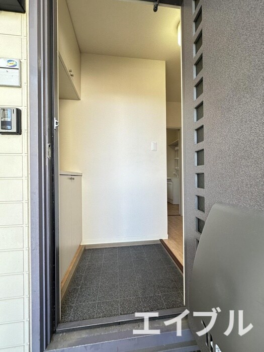 物件内観写真11　(玄関)