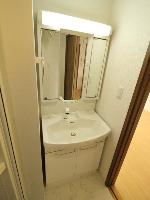 物件内観写真9　(洗面)
