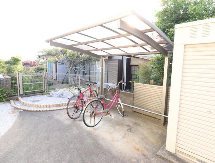 物件外観写真3　(駐輪場)