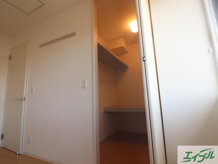 物件内観写真15　(玄関)