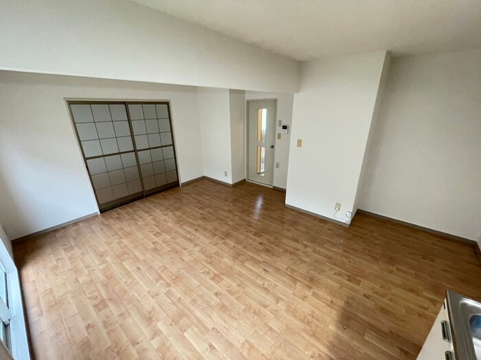 物件内観写真3　(居室)